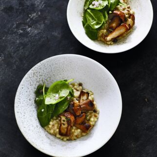 Fregola Sarda mit Steinpilzen und Spinatsalat Steinpilze Fregola Parmesan