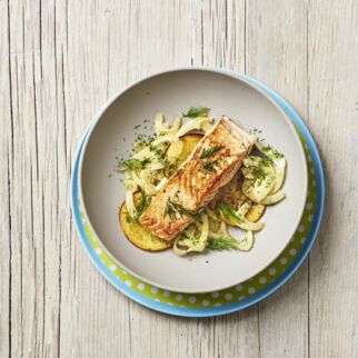 Lachsfilet mit Fenchel und Orange