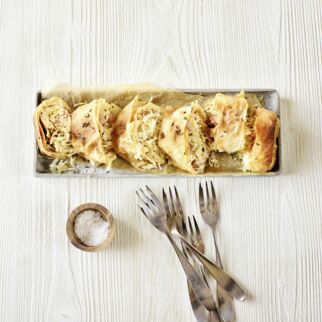 Bayerische Leberk&auml;s-Strudel