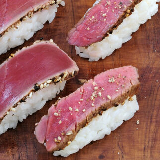 Nigiri-Sushi mit Rinderfilet Nigiri-Sushi mit Rinderfilet