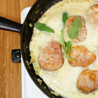 Schweinemedaillons in Zitronenrahm Schweinemedaillons in Zitronenrahm