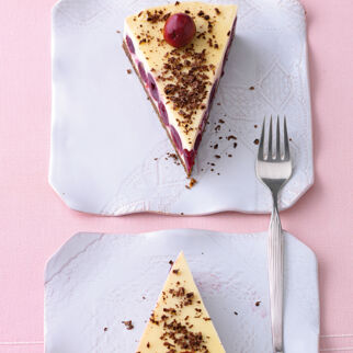 Süßkirschen-Pumpernickel-Torte Süßkirschen-Pumpernickel-Torte