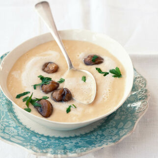 Wurzelsuppe mit Maronen Wurzelsuppe mit Maronen
