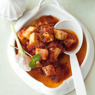 Tofu in arabischer Tomatensauce Tofu in arabischer Tomatensauce