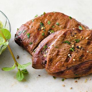 Gegrillte Rehsteaks Gegrillte Rehsteaks