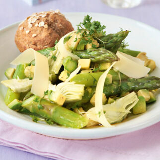 Spargelsalat mit Artischocken-Vinaigrette