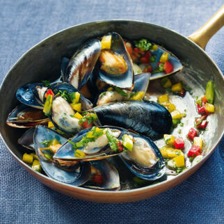 Muscheln mit Paprikavinaigrette Muscheln mit Paprikavinaigrette