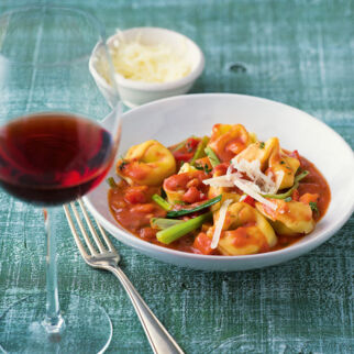 Tortellini mit Gemüse-Bolognese
