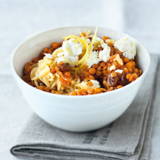 Linsen mit Zimt und Rosinen Linsen mit Zimt und Rosinen