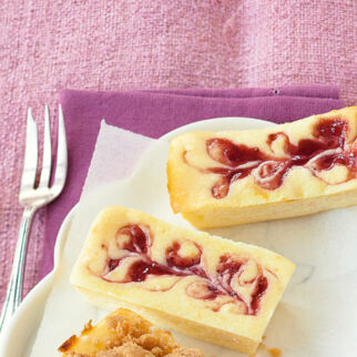 Käsekuchen mit Konfitüre Käsekuchen mit Konfitüre