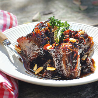 Ochsenschwanzragout mit Sellerie