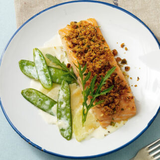 Lachs auf Kohlrabibett