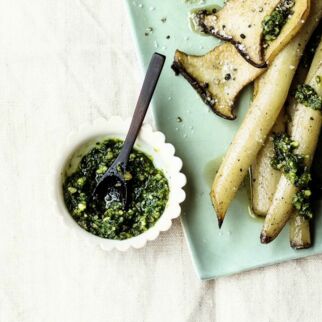 Petersilien-Nuss-Pesto Petersilien-Nuss-Pesto