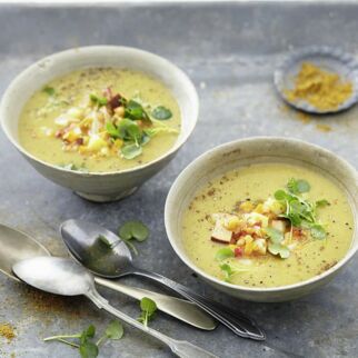 Rote Linsensuppe mit Räuchertofu Rote Linsensuppe mit Räuchertofu