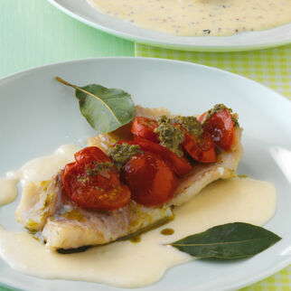 Gedämpfter Rotbarsch auf Meerrettichsauce Gedämpfter Rotbarsch auf Meerrettichsauce
