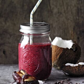 Rio Negro mit Nüssen, Datteln, Kakao und Kokosmus Rio Negro mit Nüssen, Datteln, Kakao und Kokosmus