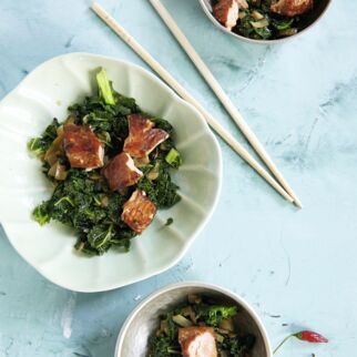 Asia-Grünkohl mit Lachs Asia-Grünkohl mit Lachs