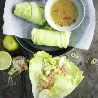Salatrollen mit Dip Salatrollen mit Dip