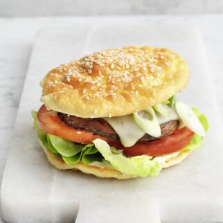 Low-Carb-Veggie-Cheeseburger Low-Carb-Veggie-Cheeseburger