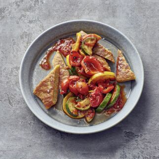 Lupinenfilet mit Gemüse