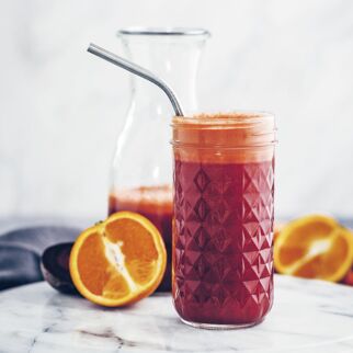 Möhren-Rote-Bete- Orangen-Saft Möhren-Rote-Bete- Orangen-Saft