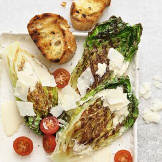 Grill-Salatherzen mit Baguette Grill-Salatherzen mit Baguette