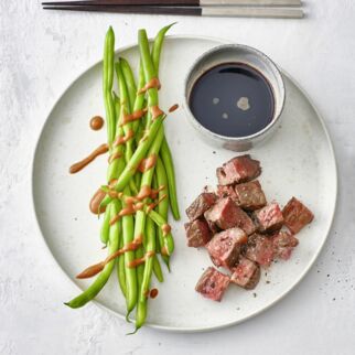 Steak mit Miso-Bohnen Steak mit Miso-Bohnen