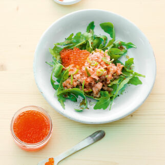 Rucolasalat mit Lachstatar Rucolasalat mit Lachstatar