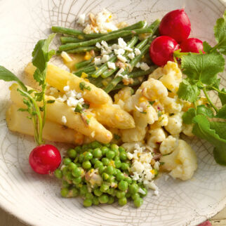 Salat auf Gärtnerinart mit Senfsauce