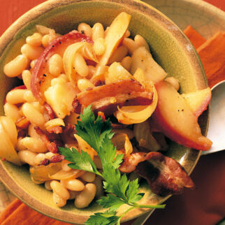 Weiße Bohnen mit Apfel-Speck-Stippe Weiße Bohnen mit Apfel-Speck-Stippe