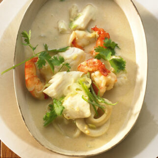 Seafood-Curry mit Zitronengras und Koriander Seafood-Curry mit Zitronengras und Koriander