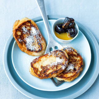 Pflaumenbrote mit Zimtzucker Pflaumenbrote mit Zimtzucker