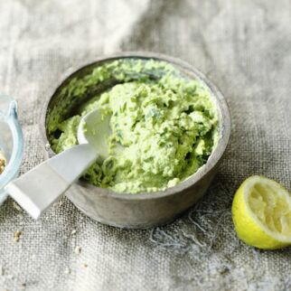 Bohnen-Pinienkerne-Zitrone-Aufstrich Bohnen-Pinienkerne-Zitrone-Aufstrich