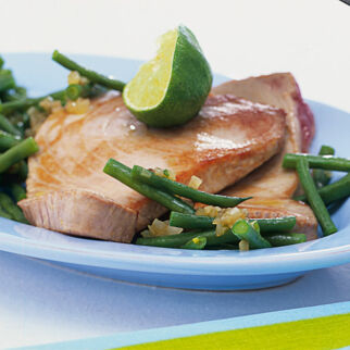 Tunfisch mit grünen Bohnen und Korianderkartoffeln Tunfisch mit grünen Bohnen und Korianderkartoffeln