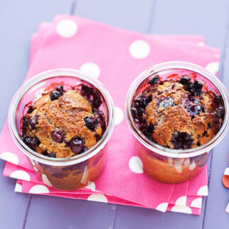 Heidelbeerkuchen mit Walnüssen im Glas gebacken Kuchen Unterseite Rezepte Kuchen im Glas