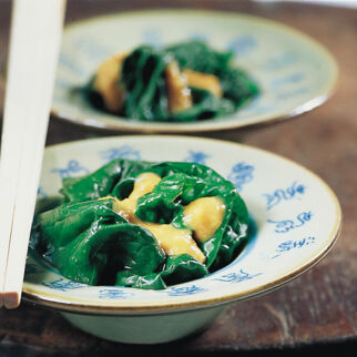 Kalter Spinat mit Sesamsauce Kalter Spinat mit Sesamsauce