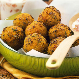 Gebratene Kichererbsenbällchen Gebratene Kichererbsenbällchen