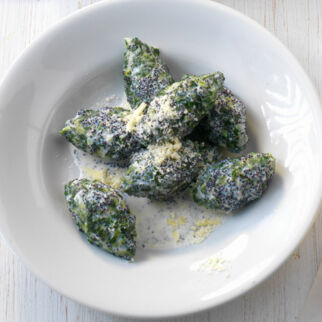 Spinat-Quark-Klößchen in Mohnsahne Spinat-Quark-Klößchen in Mohnsahne