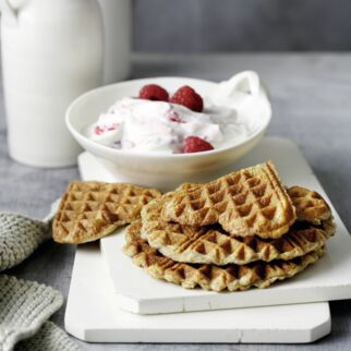 Waffeln mit Himbeerquark Waffeln mit Himbeerquark