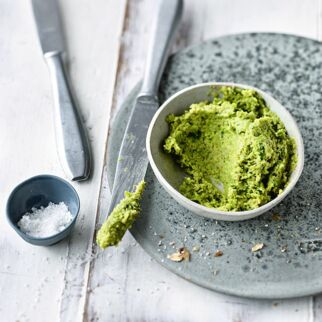 Kräuter-Erbsen-Aufstrich Kräuter-Erbsen-Aufstrich