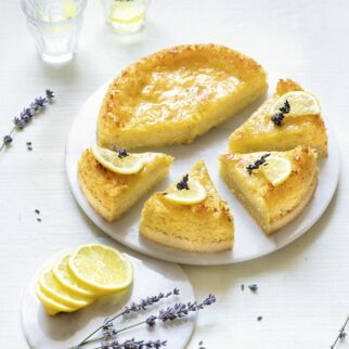 Zitronenkuchen mit Lavendel Zitronenkuchen mit Lavendel