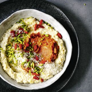 Hirse-Porridge mit Apfel-Zimt-Sauce Hirse-Porridge mit Apfel-Zimt-Sauce