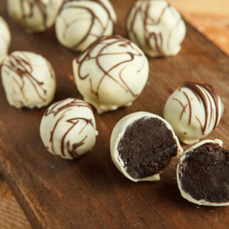 Pralinen aus Oreo Keksen mit weißer Schokolade Oreo-Pralinen-Rezept