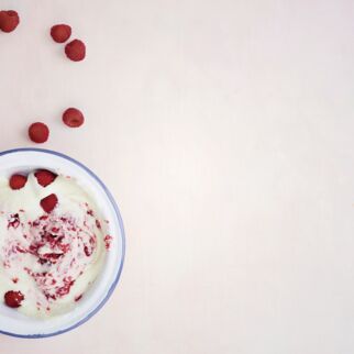 Dinkelgrießbrei mit Himbeeren Dinkelgrießbrei mit Himbeeren