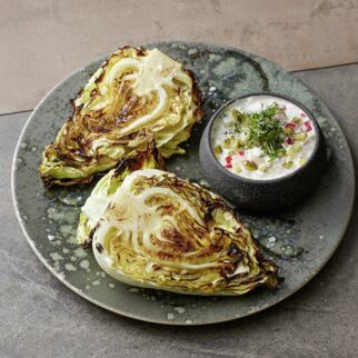 Gegrillter Spitzkohl