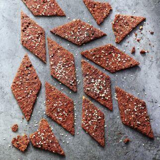 Gemüse-Hafer-Cracker mit Roter Bete Gemüse-Hafer-Cracker mit Roter Bete