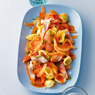 Nudeln mit Fenchel und Räucherforelle Nudeln mit Fenchel und Räucherforelle