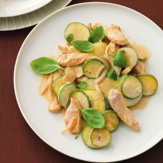 Pute mit Zucchini in Zitronensauce Pute mit Zucchini in Zitronensauce