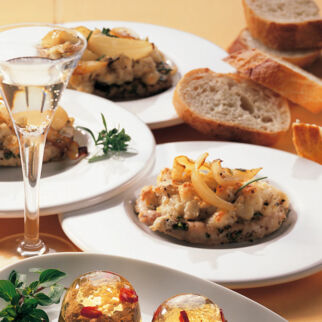 Zwiebelsteaks vom Blech Zwiebelsteaks vom Blech