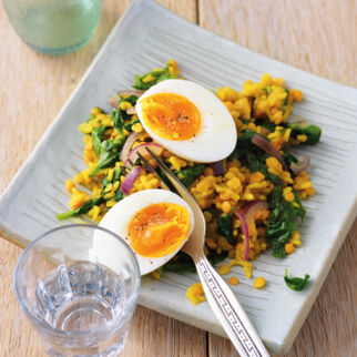 Gelber Linsen-Reis mit Spinat Gelber Linsen-Reis mit Spinat